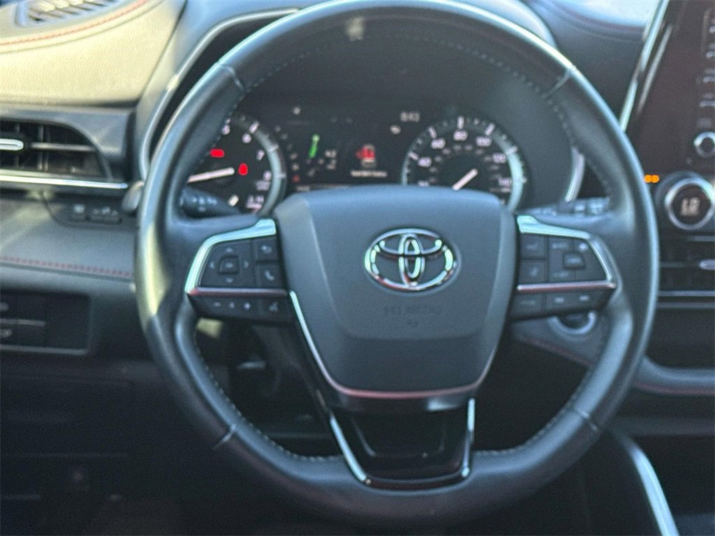 Used 2021 Toyota Highlander XSE image 10