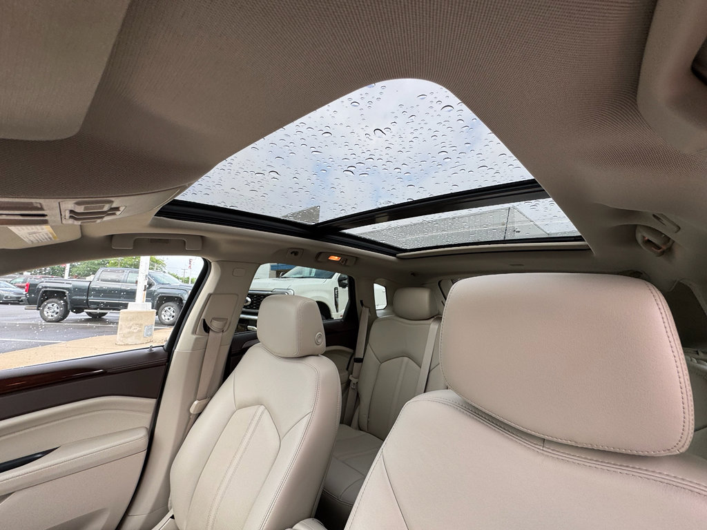 Used 2015 Cadillac SRX Luxury w/ Driver Awareness Package FWD image 32