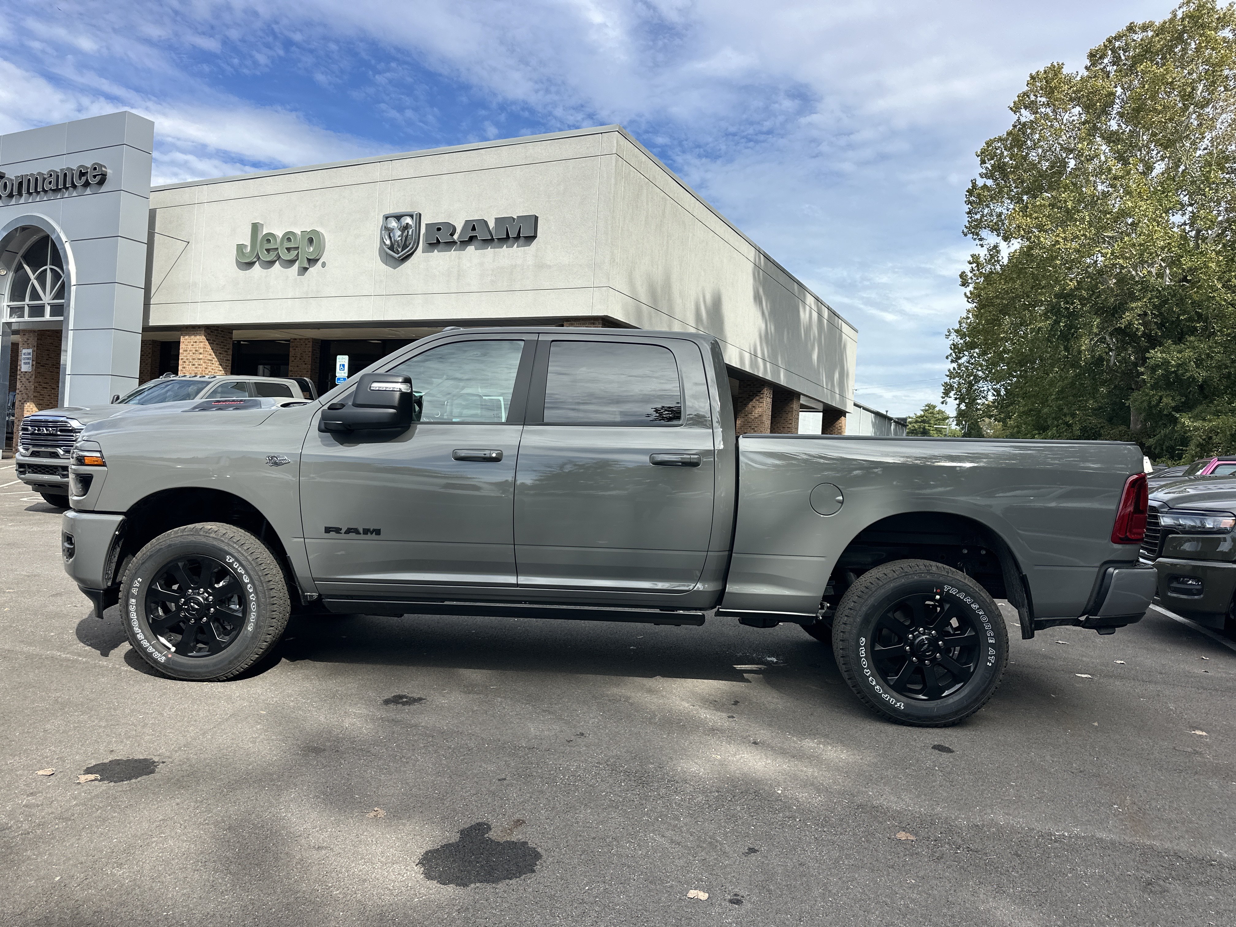 New 2027 RAM 2500 Laramie AWD/4WD image 27