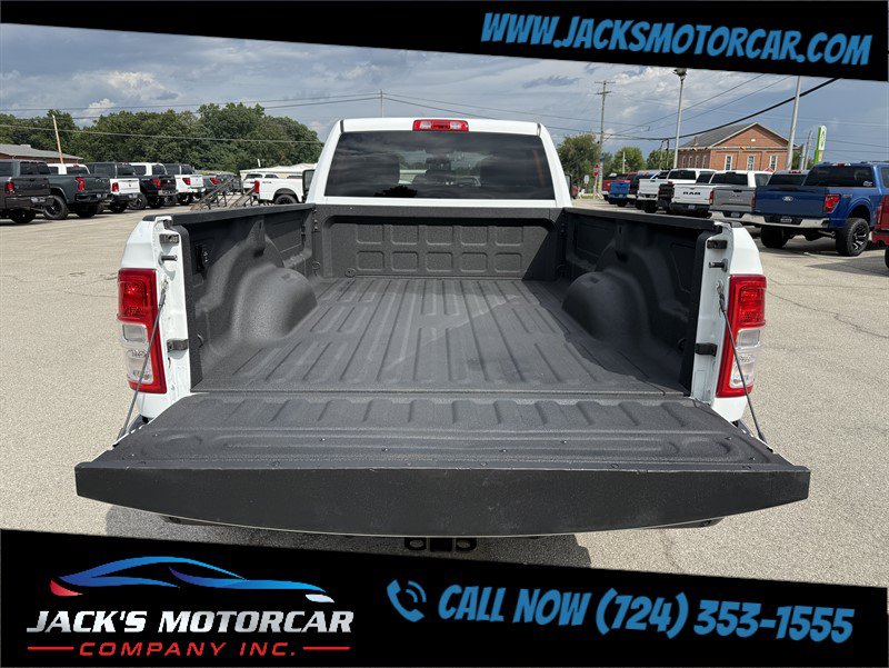 Used 2024 RAM 3500 Tradesman w/ Chrome Appearance Group AWD/4WD image 16
