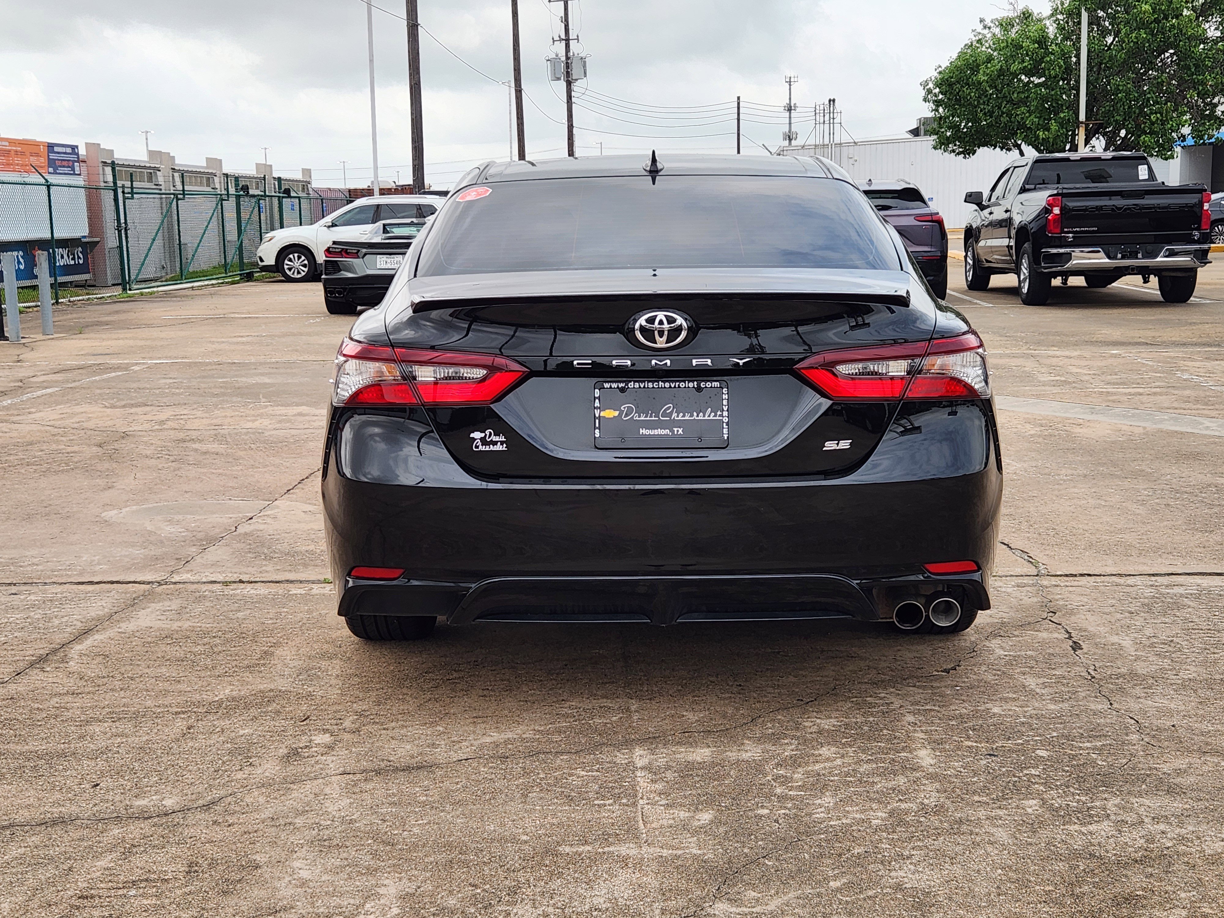 Used 2023 Toyota Camry SE FWD image 7