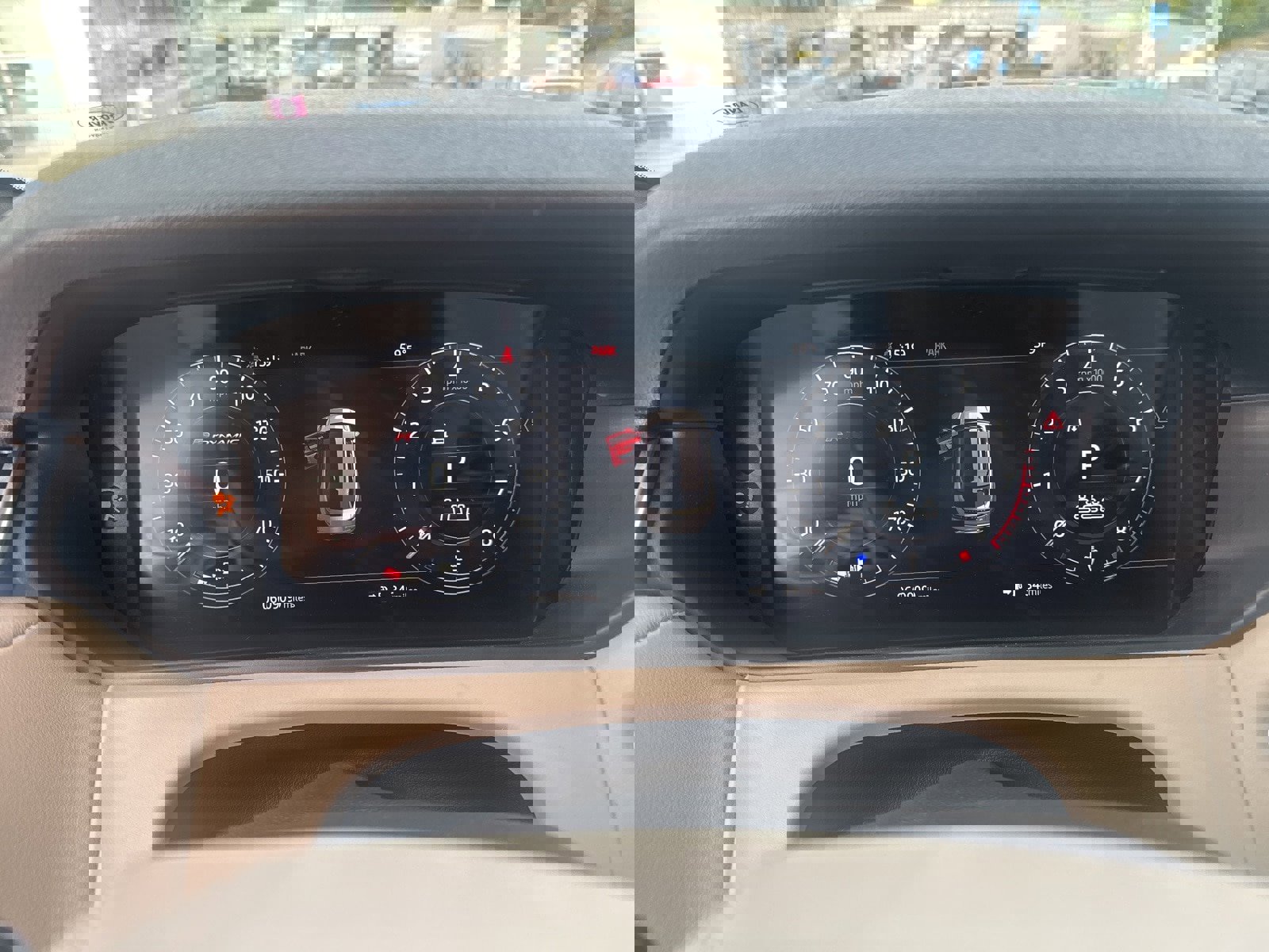 Used 2019 Land Rover Range Rover Velar R-Dynamic HSE image 7