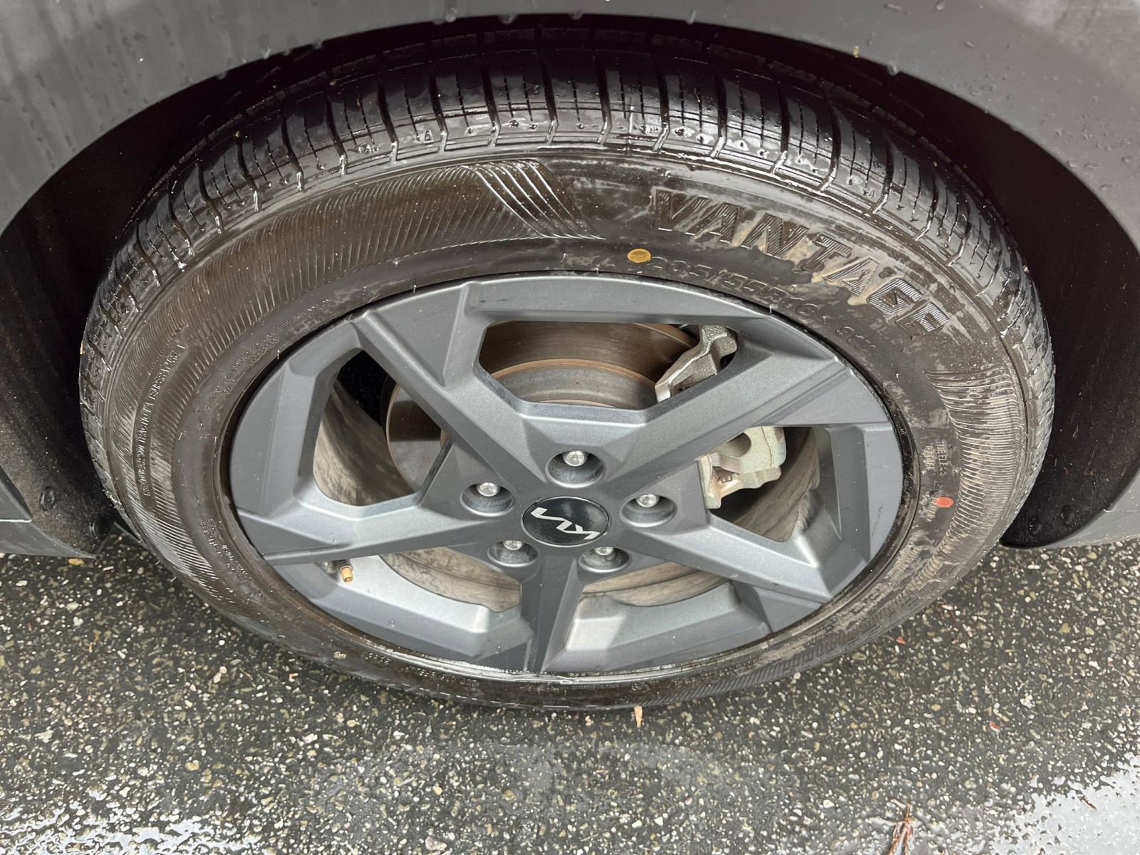 Used 2025 Kia K4 LXS image 30