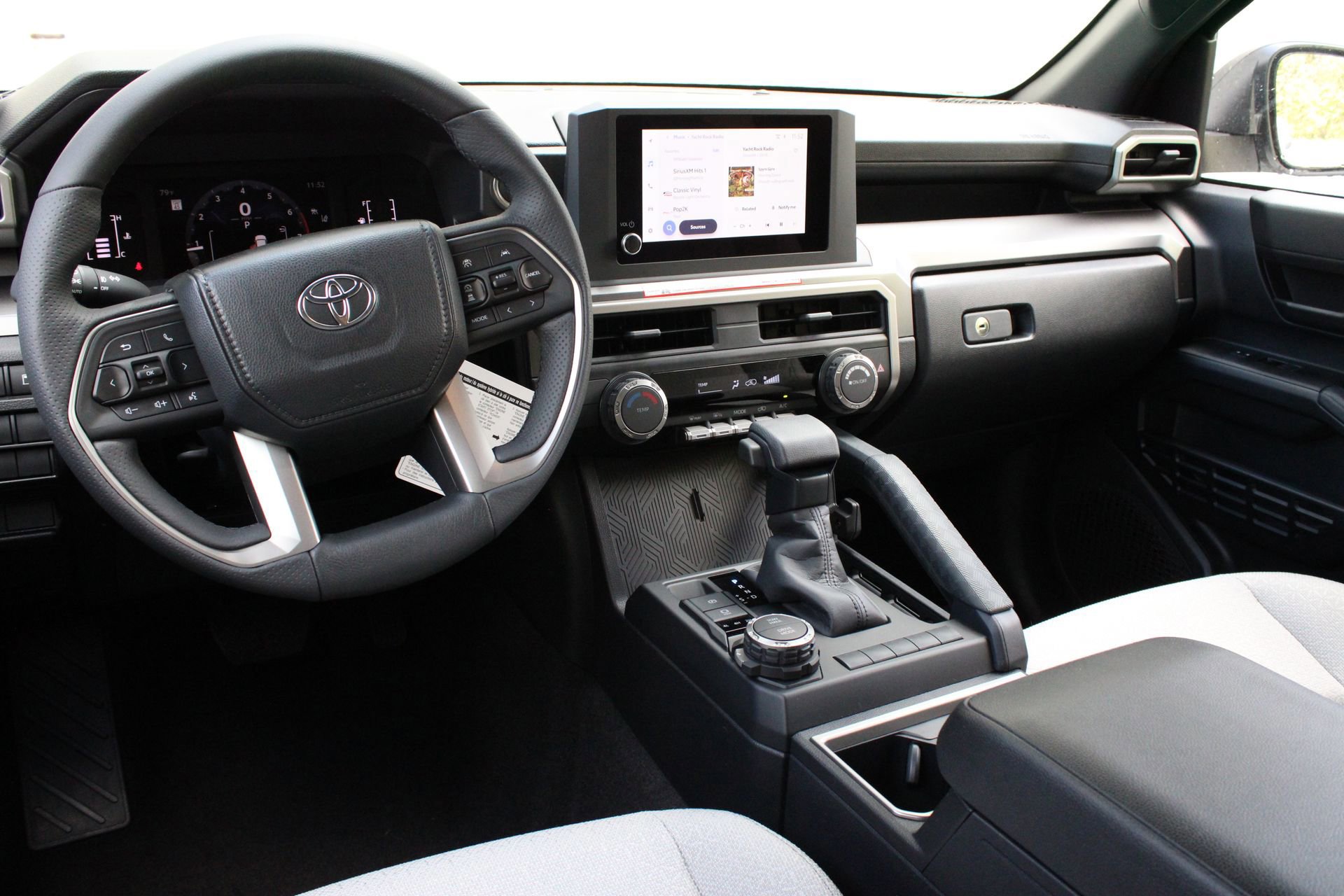 New 2026 Toyota 4Runner SR5 AWD/4WD image 19