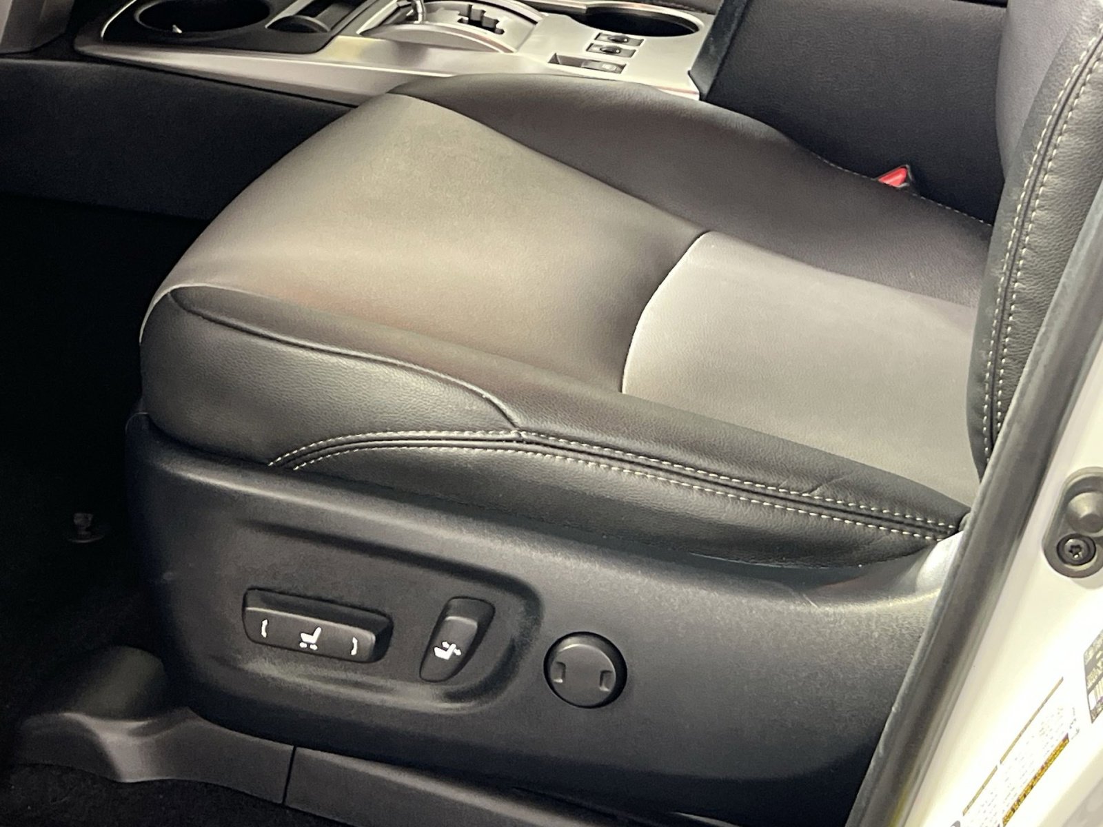 Used 2024 Toyota 4Runner SR5 Premium image 14