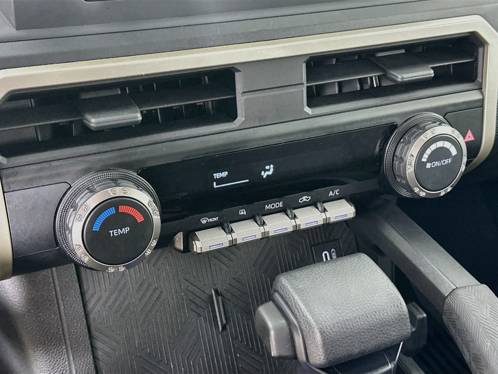 Used 2024 Toyota Tacoma SR w/ SR Upgrade Package AWD/4WD image 26