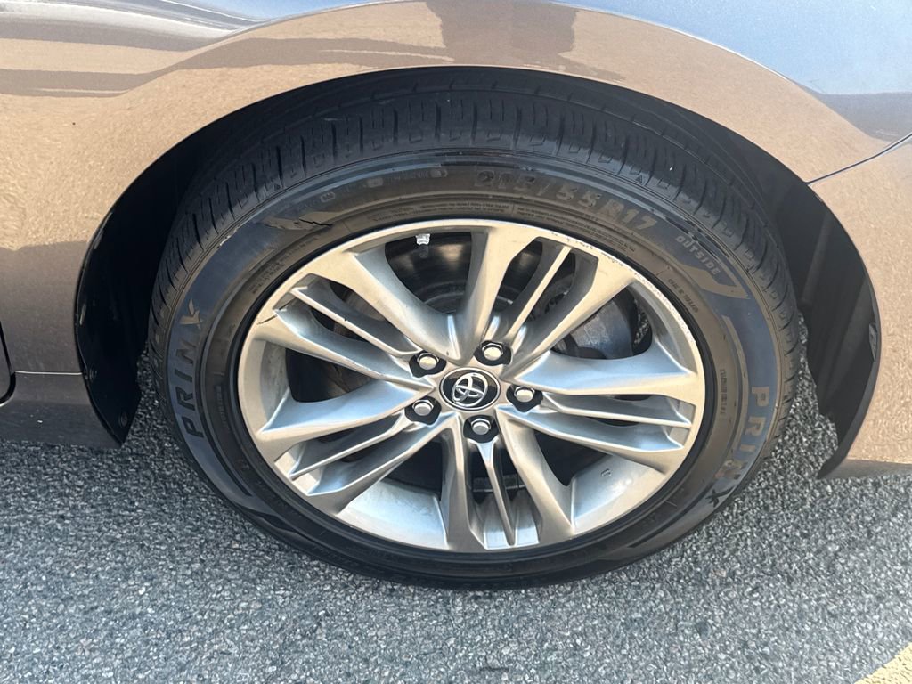 Used 2016 Toyota Camry SE image 40