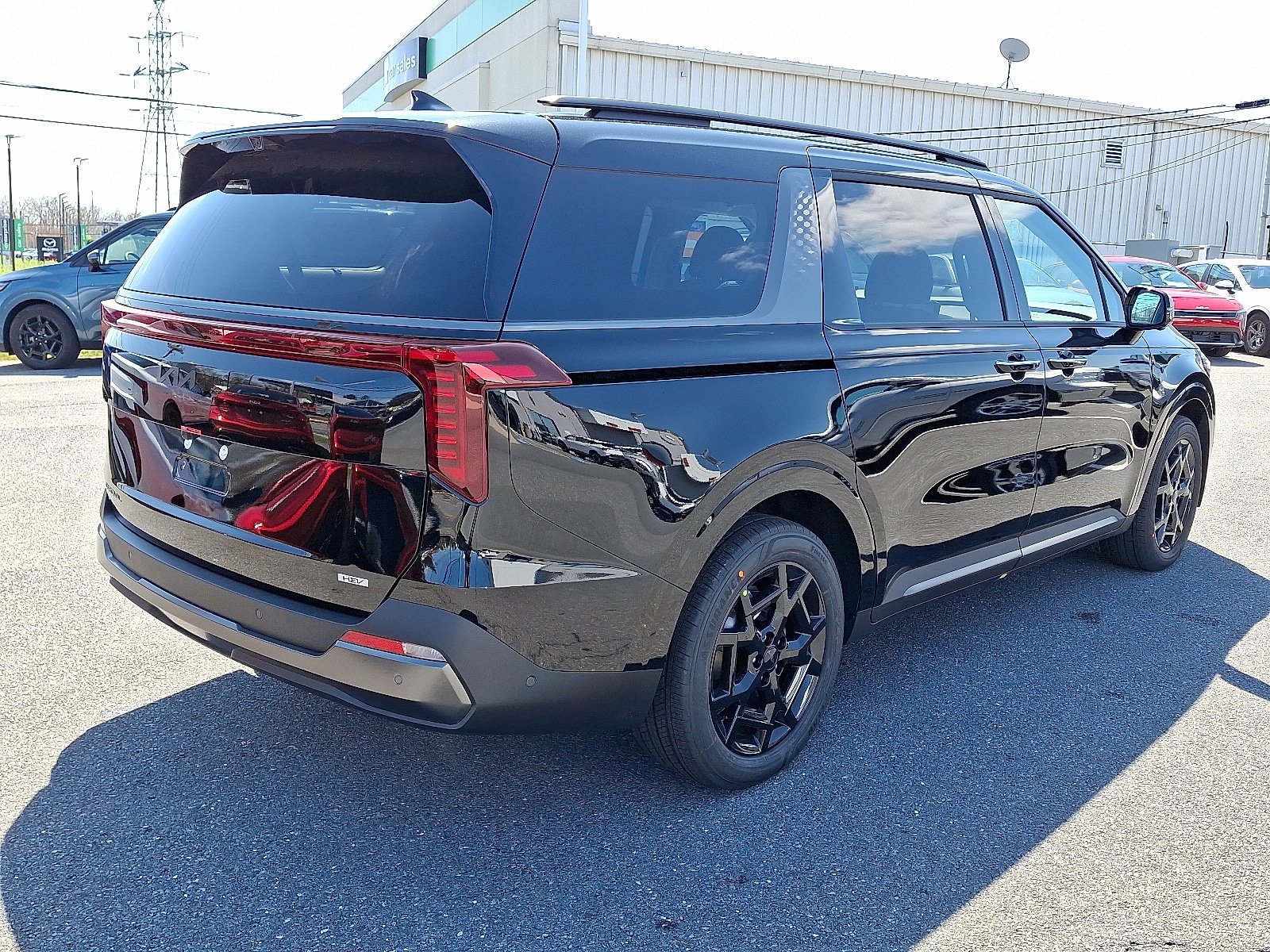 New 2025 Kia Carnival SX Prestige FWD image 3