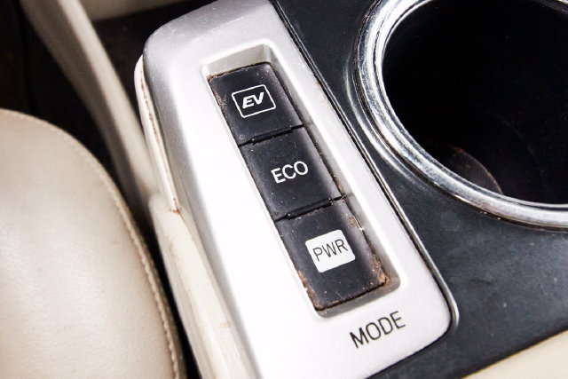 Used 2014 Toyota Prius V Three FWD image 13