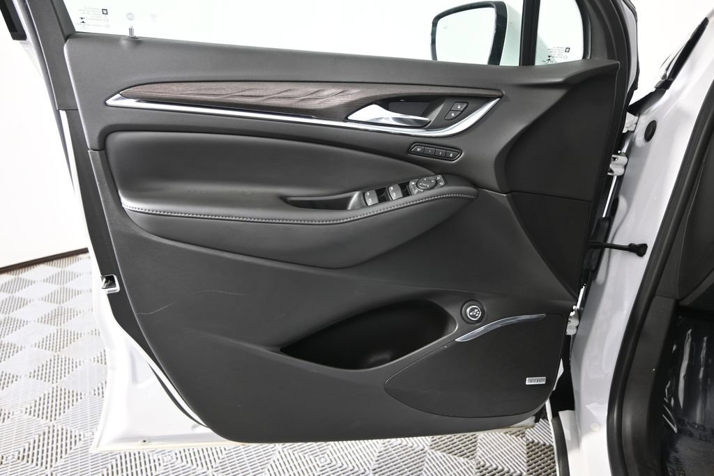 Used 2023 Buick Enclave Avenir w/ LPO, Floor Liner Package AWD/4WD image 19