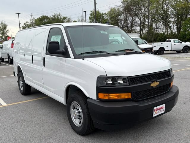 New 2026 Chevrolet Express 2500 w/ Driver Convenience Package RWD image 29