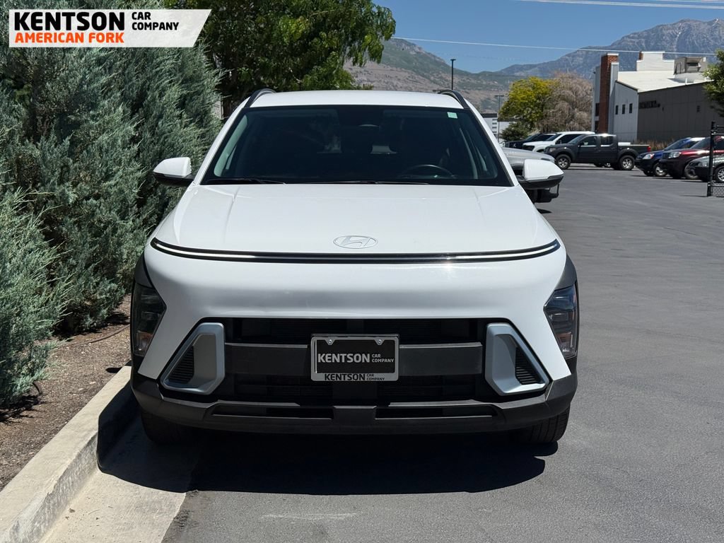 Used 2025 Hyundai Kona SEL AWD/4WD image 2