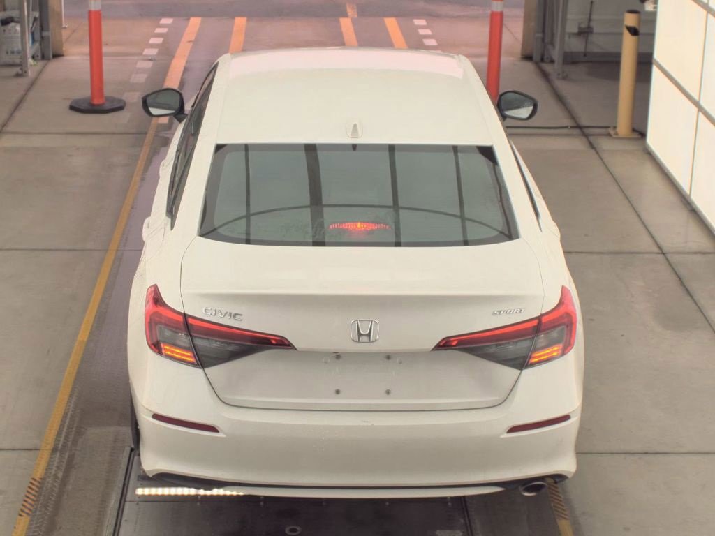 Used 2022 Honda Civic Sport image 2