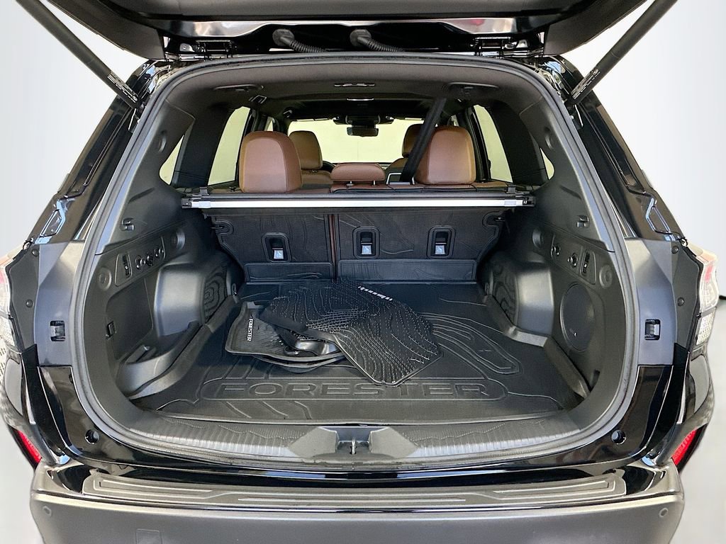 Used 2025 Subaru Forester Touring AWD/4WD image 27
