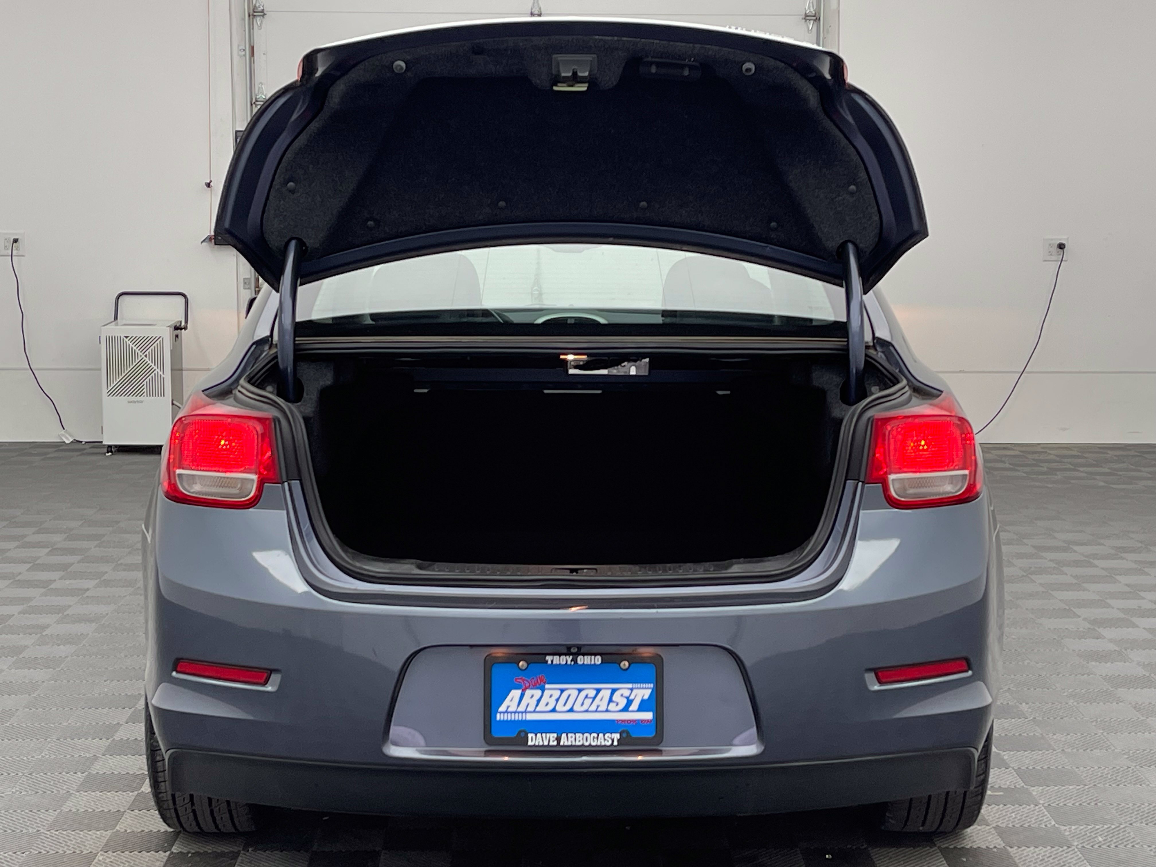 Used 2014 Chevrolet Malibu LT w/ Power Convenience Package FWD image 7