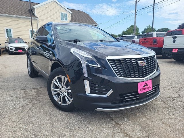 Used 2022 Cadillac XT5 Premium Luxury w/ Technology Package AWD/4WD image 2
