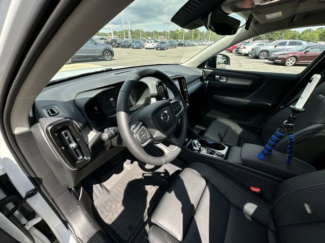 New 2025 Volvo XC40 B5 Plus w/ Protection Package Premier AWD/4WD image 21