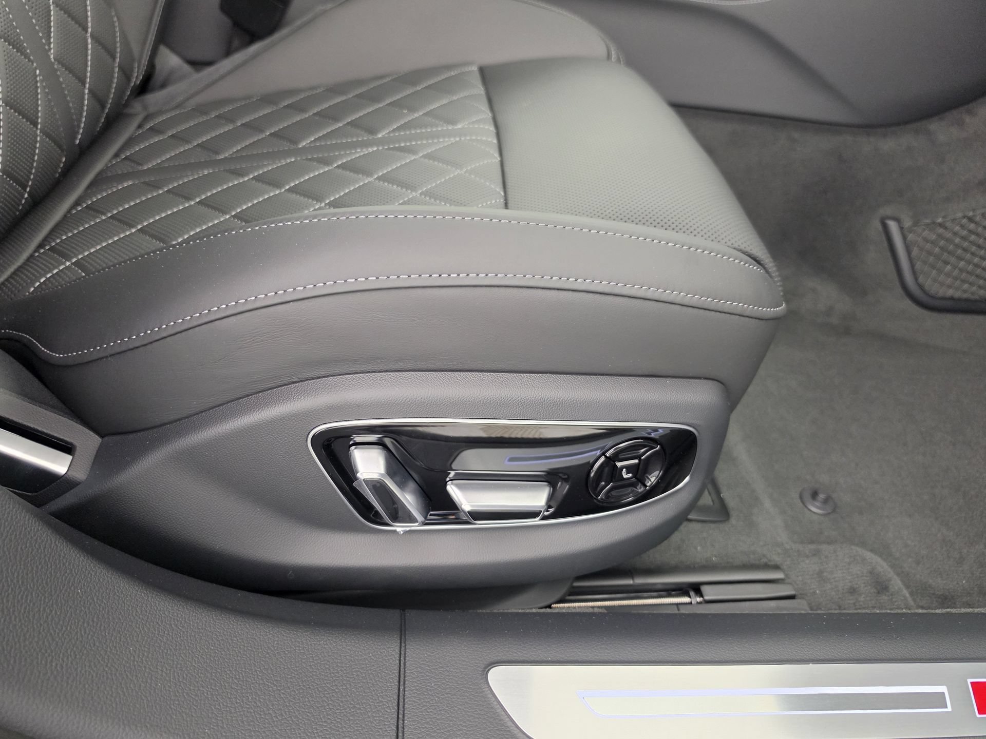 New 2026 Audi S8 AWD/4WD image 42