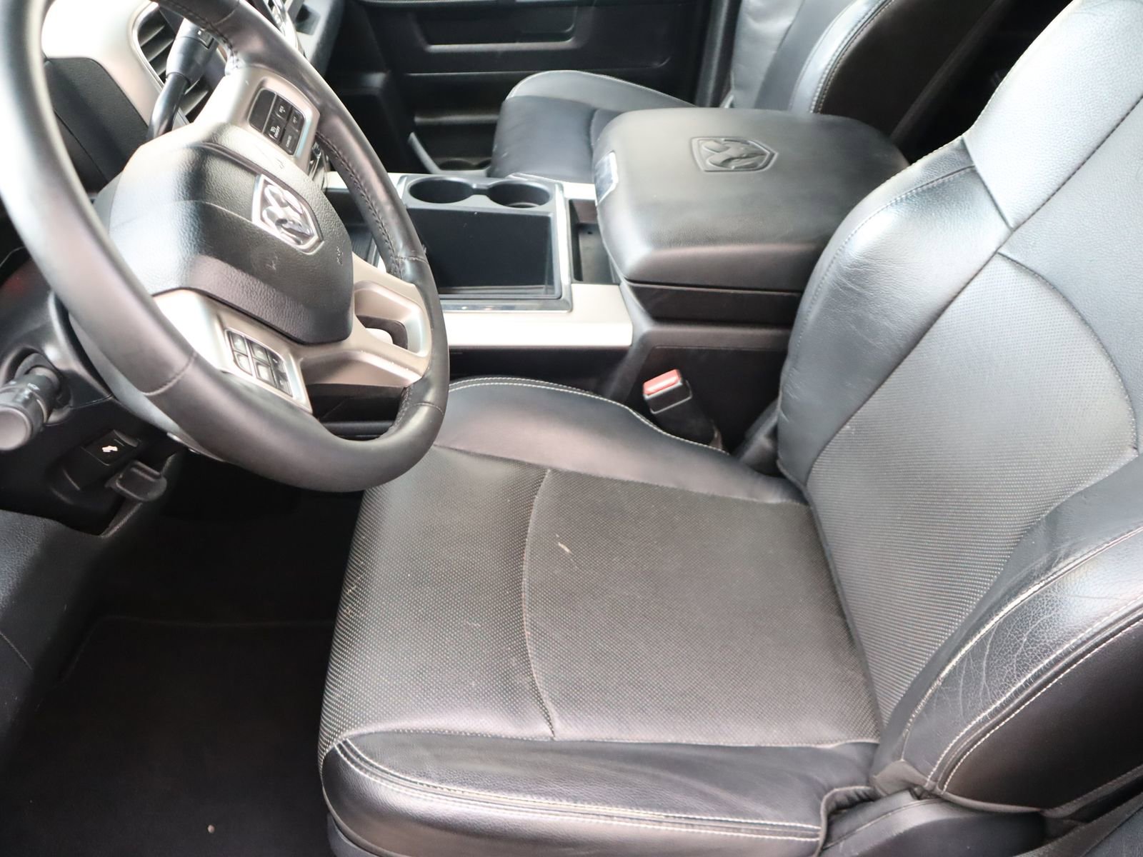 Used 2014 RAM 2500 Laramie w/ Cold Weather Group image 27