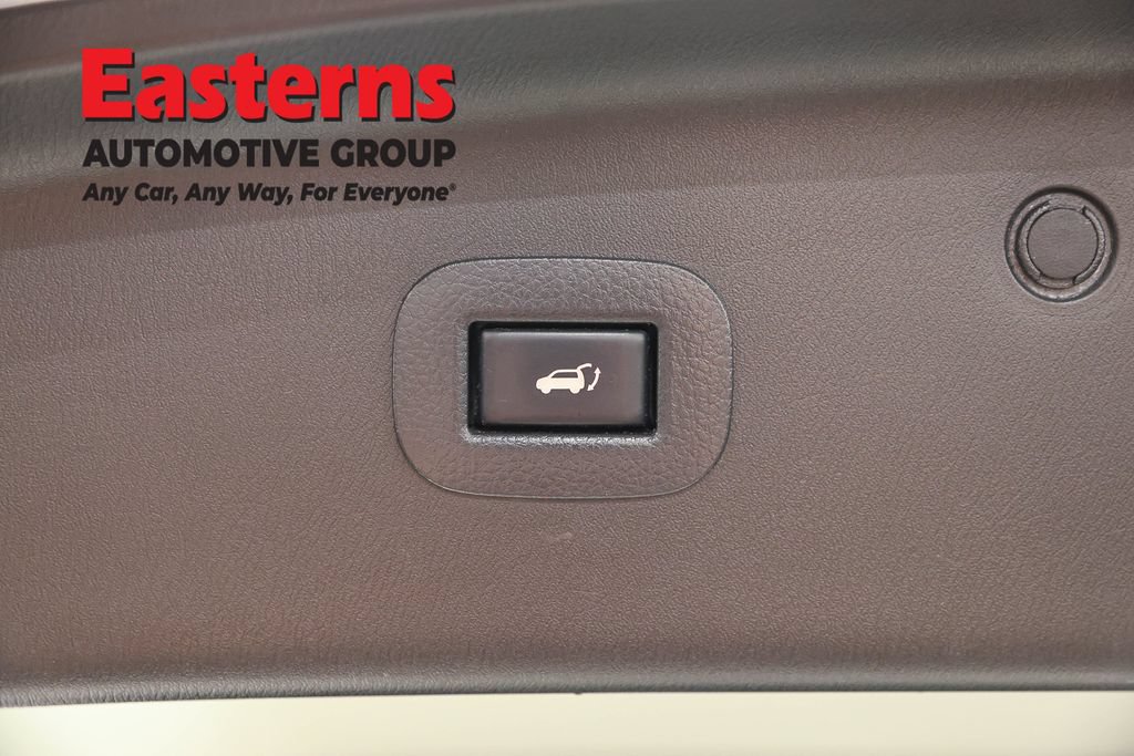 Used 2020 Nissan Armada SL w/ Premium Package AWD/4WD image 24