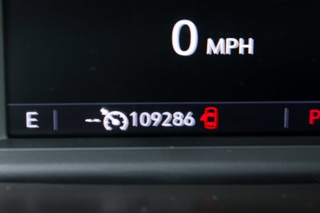 Used 2020 Chevrolet Silverado 1500 LT w/ Convenience Package RWD image 17