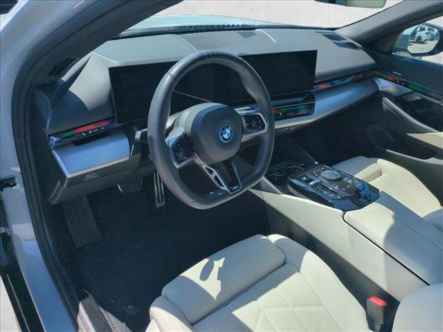 Certified 2026 BMW i5 eDrive40 w/ M Sport Package RWD image 10