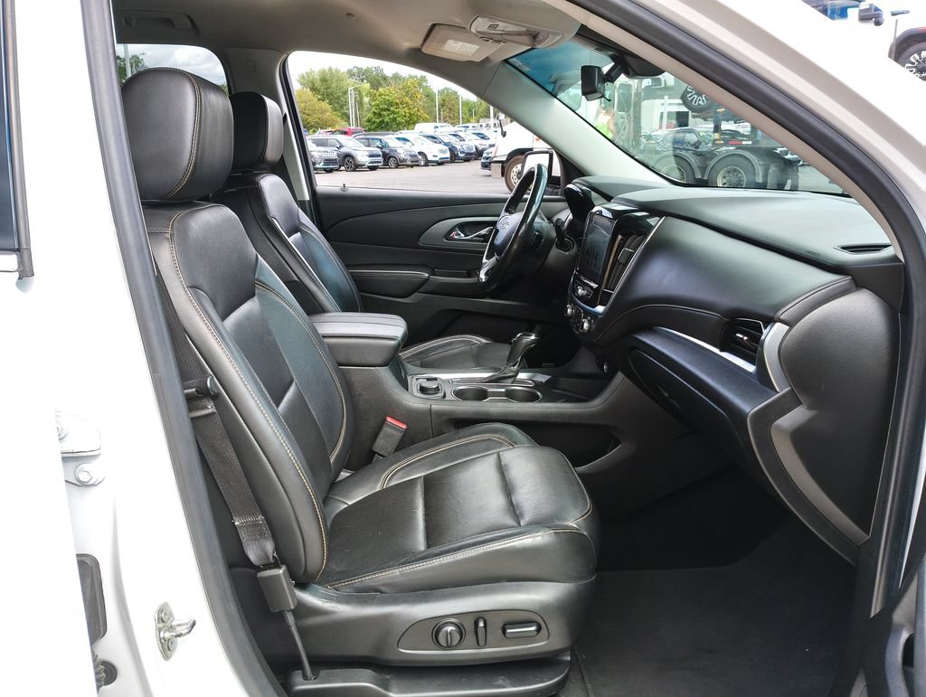 Used 2019 Chevrolet Traverse Premier FWD image 12