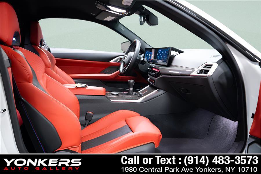 Used 2025 BMW M4 Coupe w/ Executive Package image 16