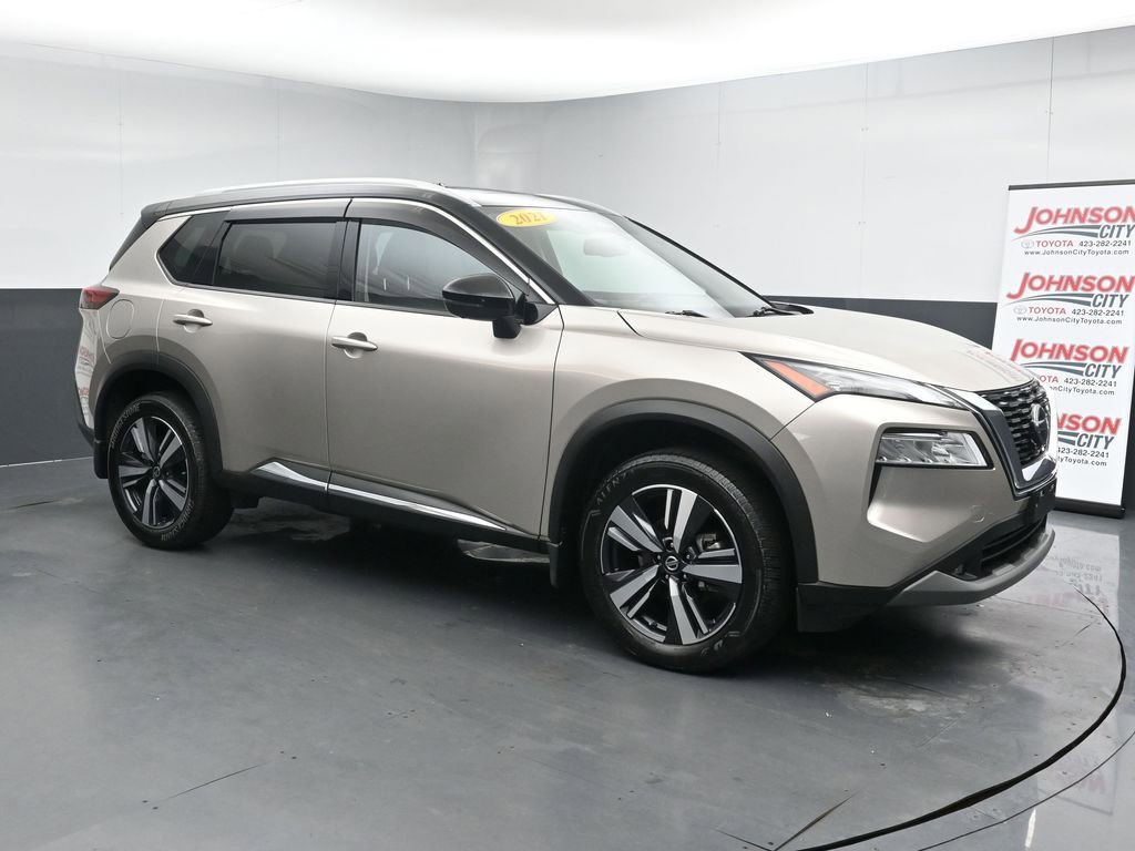 Used 2021 Nissan Rogue SL image 2