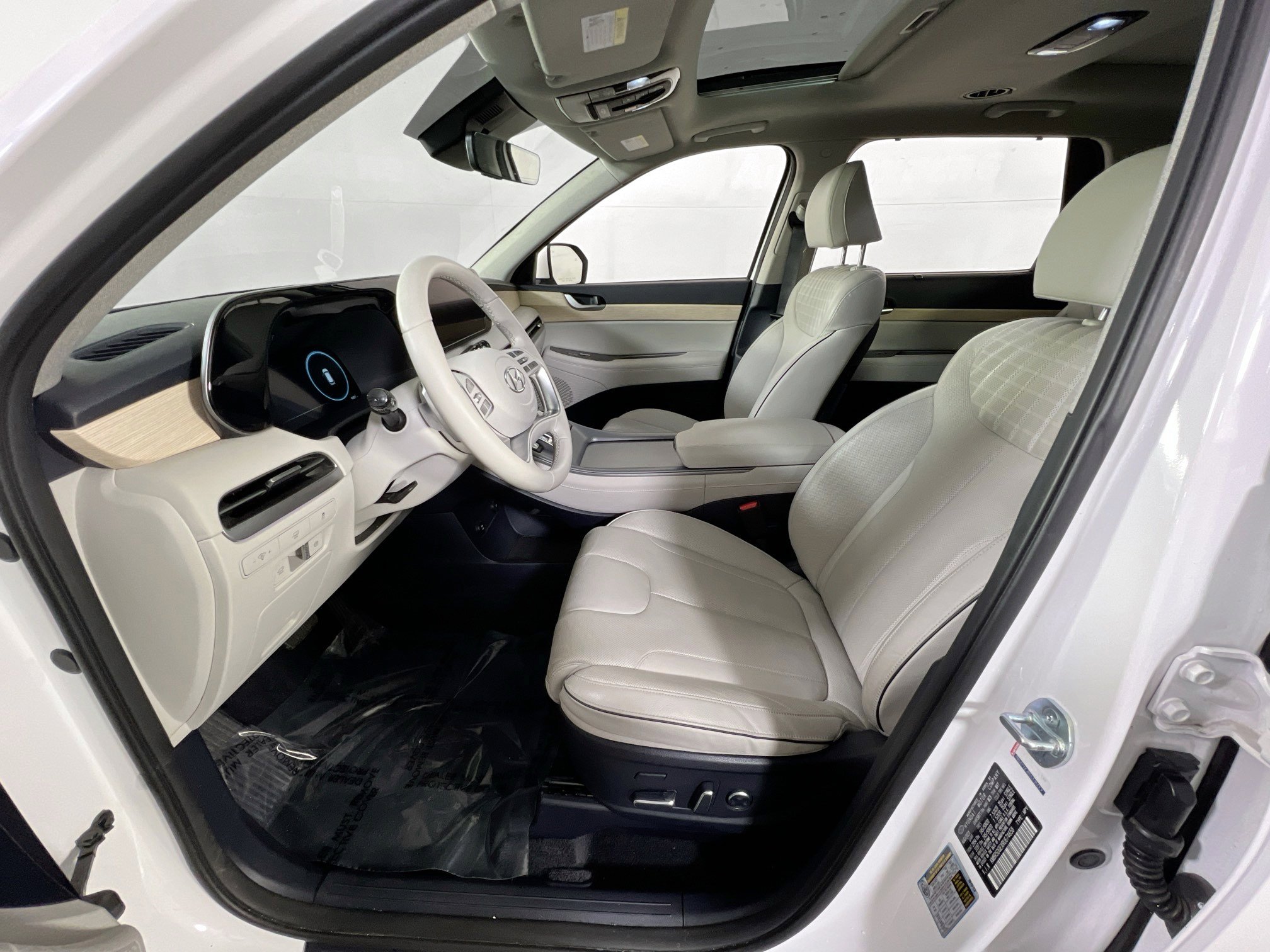 Used 2024 Hyundai Palisade Limited AWD/4WD image 21
