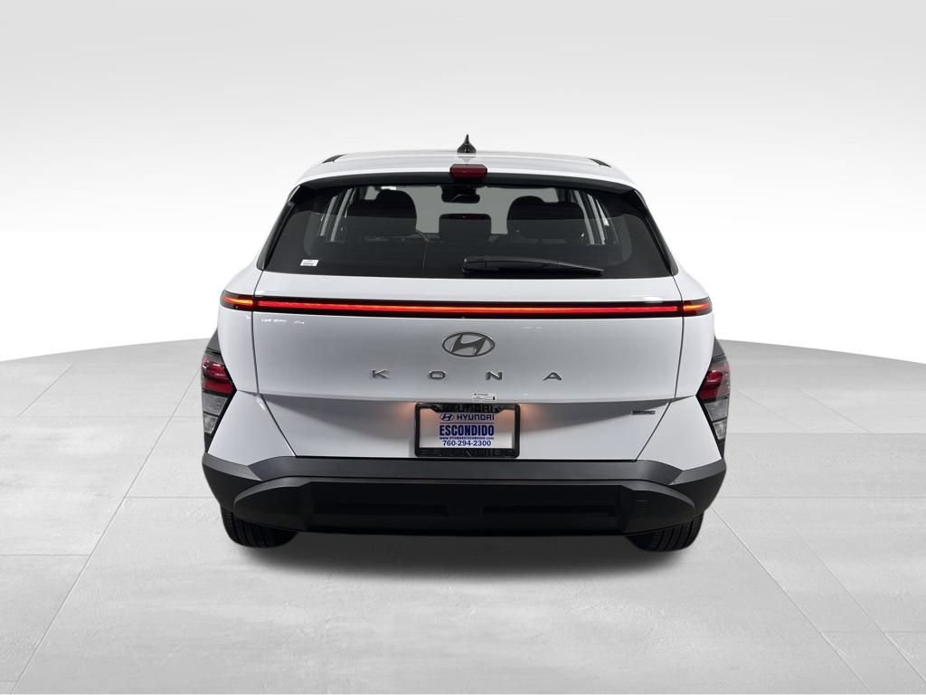 New 2026 Hyundai Kona SE AWD/4WD video 4