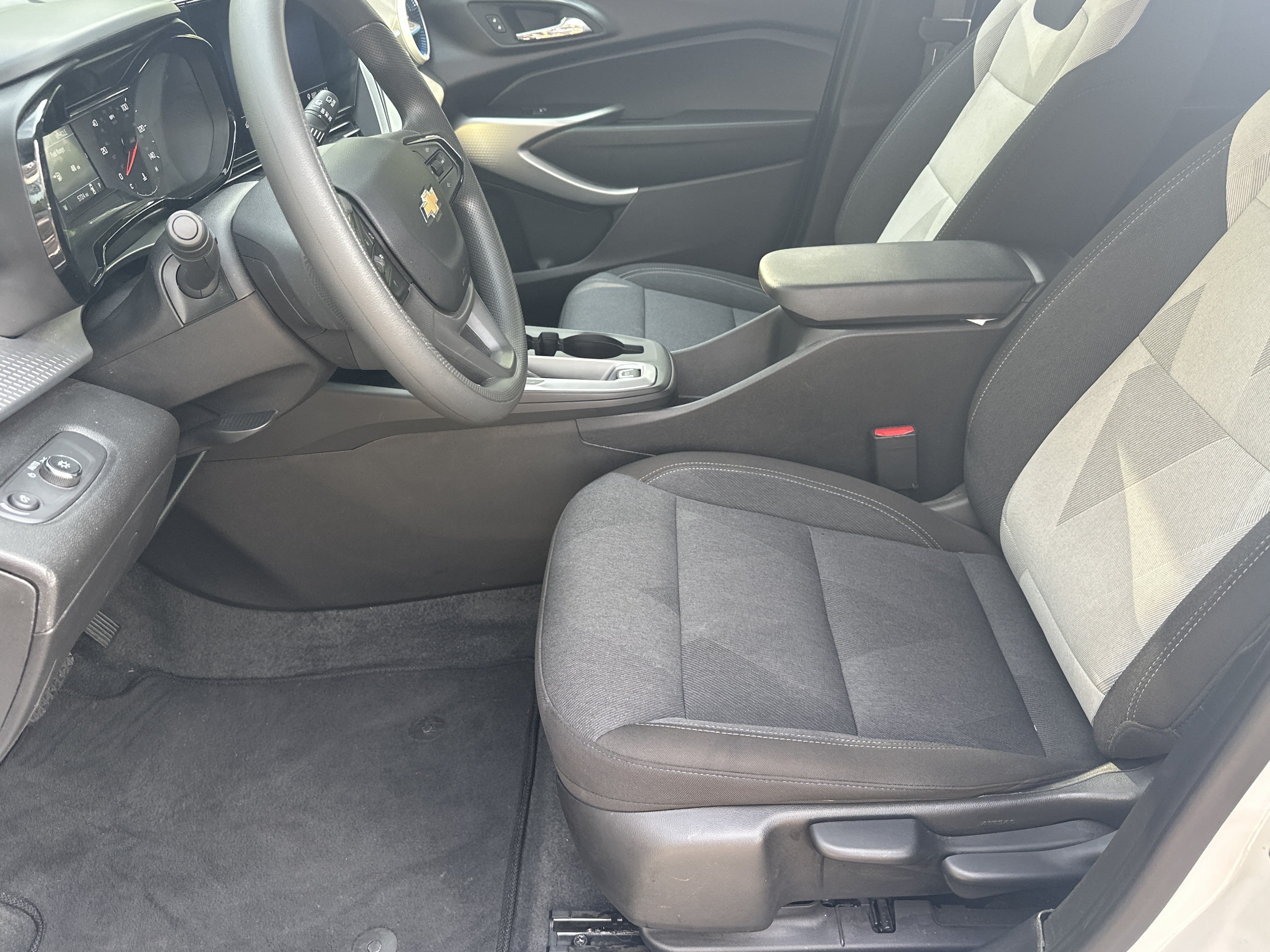 Certified 2026 Chevrolet Trax LS FWD image 12