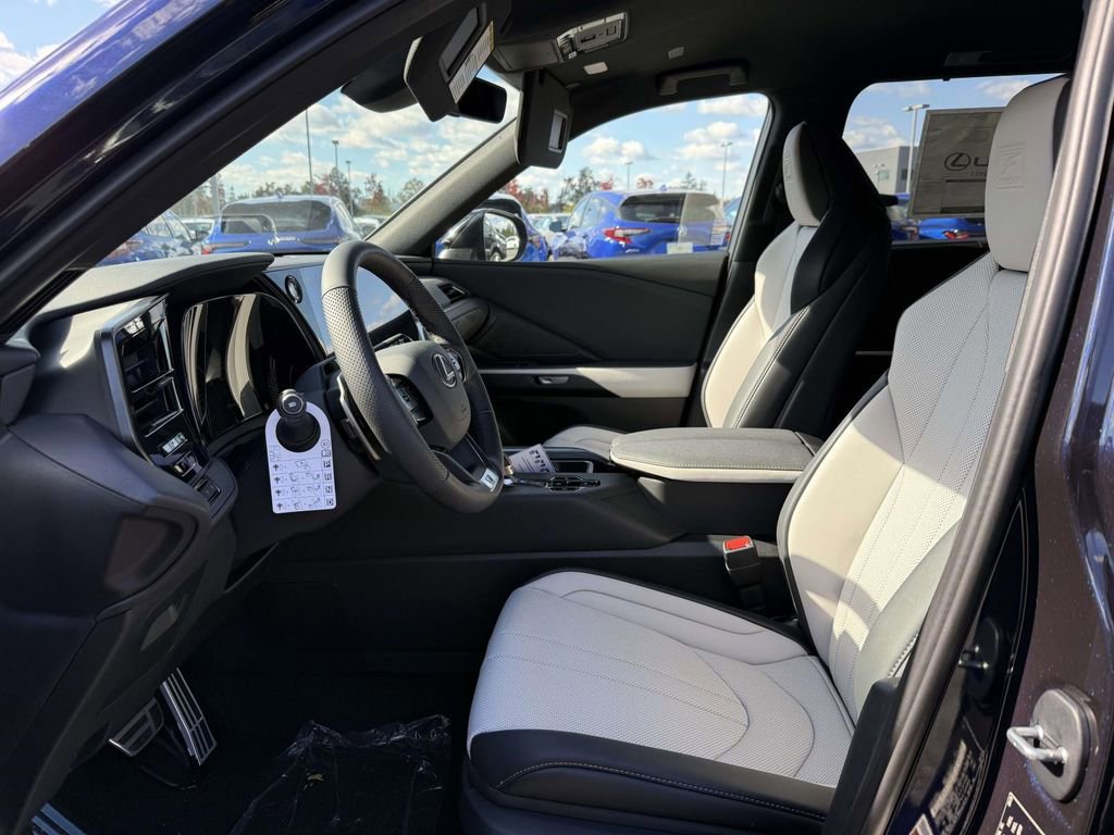 New 2026 Lexus TX 500h AWD image 12