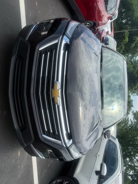 Used 2023 Chevrolet Traverse LT FWD image 2