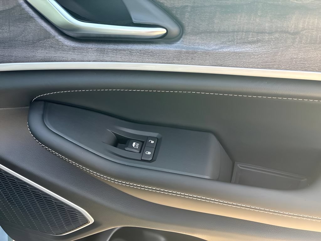 New 2027 Jeep Grand Cherokee Limited AWD/4WD image 14