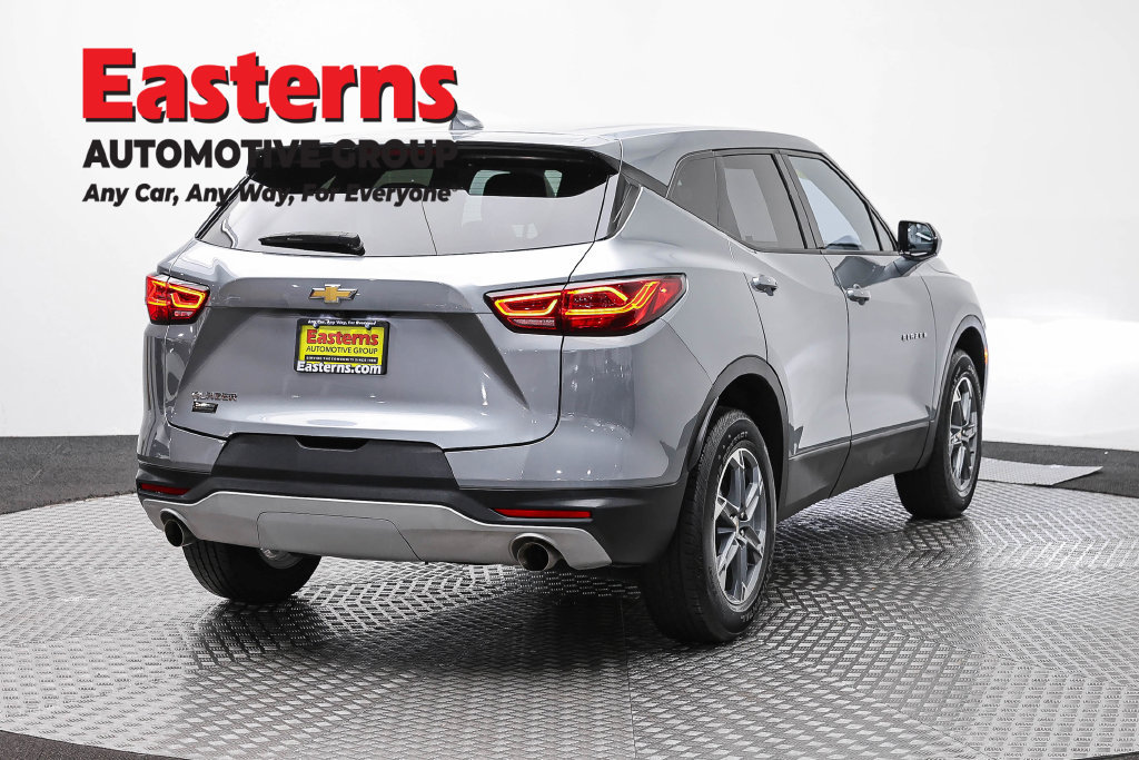 Used 2025 Chevrolet Blazer LT FWD image 6