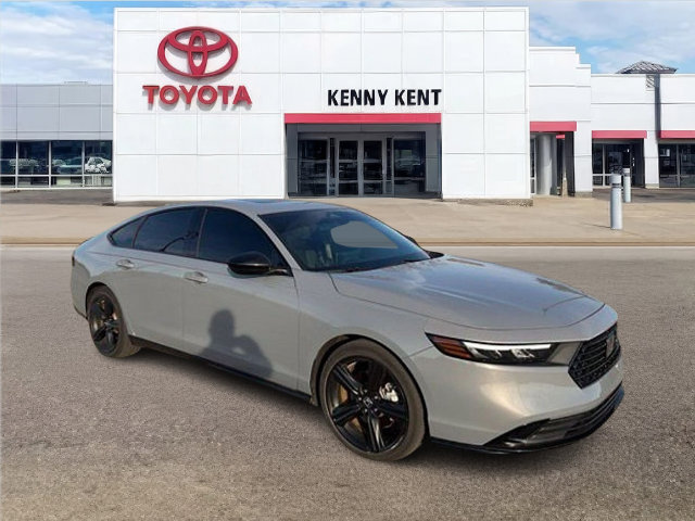 Used 2025 Honda Accord Sport image 1