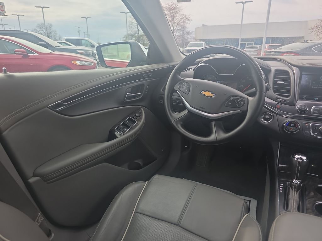 Used 2014 Chevrolet Impala LTZ image 23