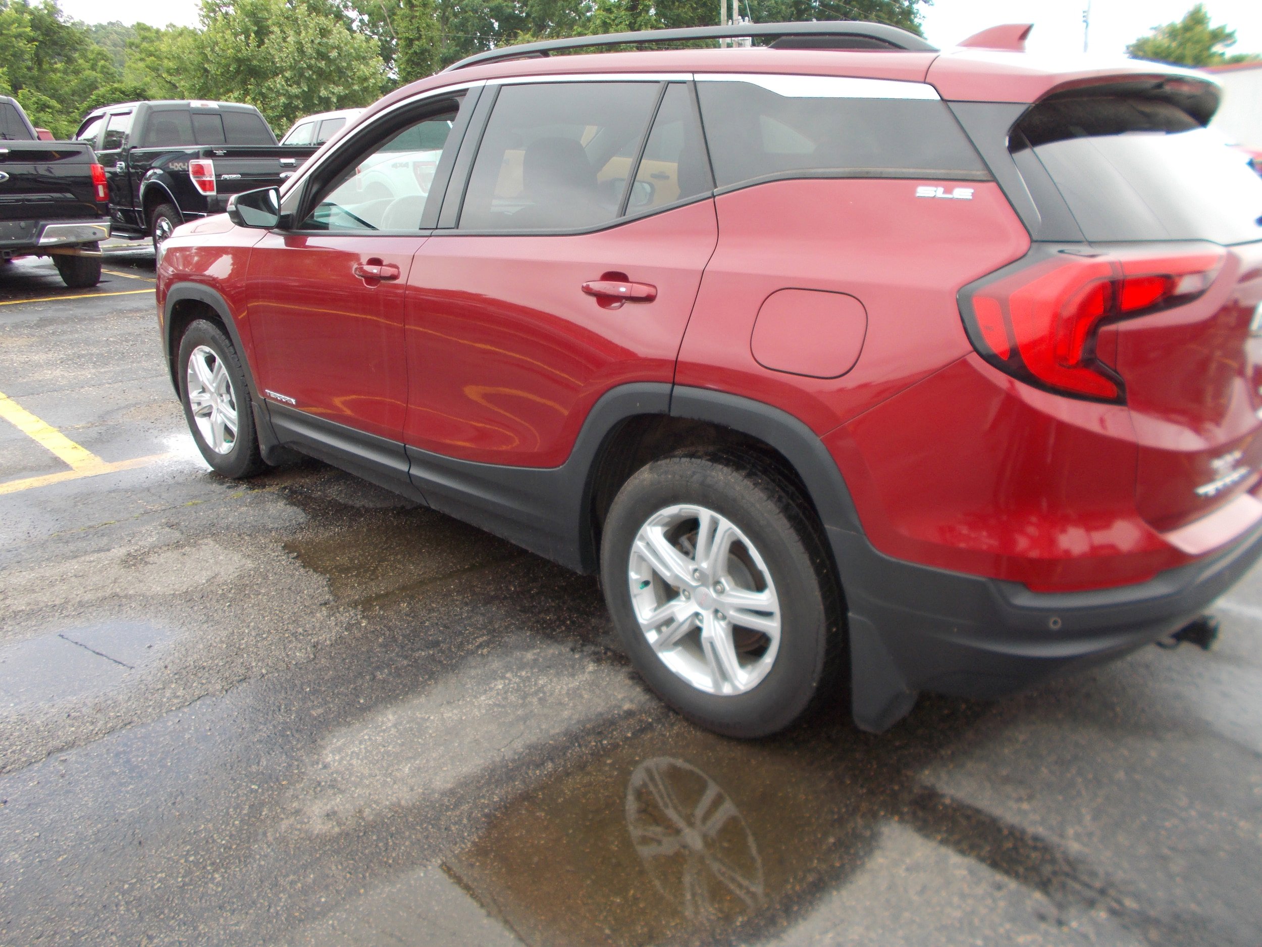 Used 2019 GMC Terrain SLE w/ Driver Convenience Package AWD/4WD image 5