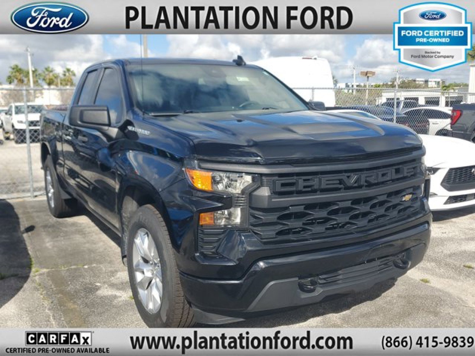 Used 2022 Chevrolet Silverado 1500 Custom image 1