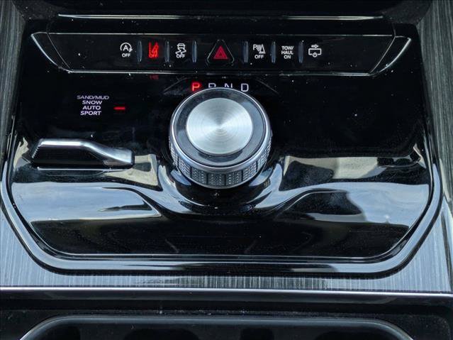 Used 2022 Jeep Wagoneer Series II w/ Premium Group I AWD/4WD image 12