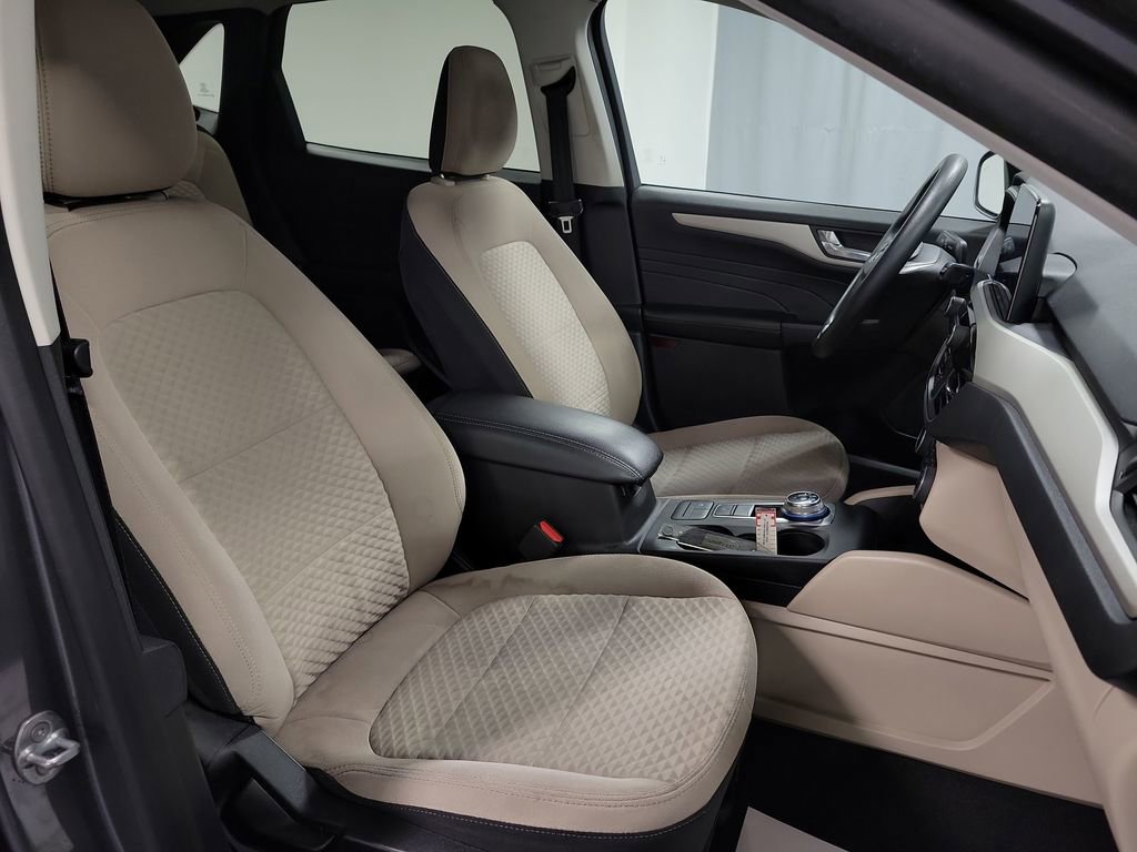 Used 2021 Ford Escape SE image 24