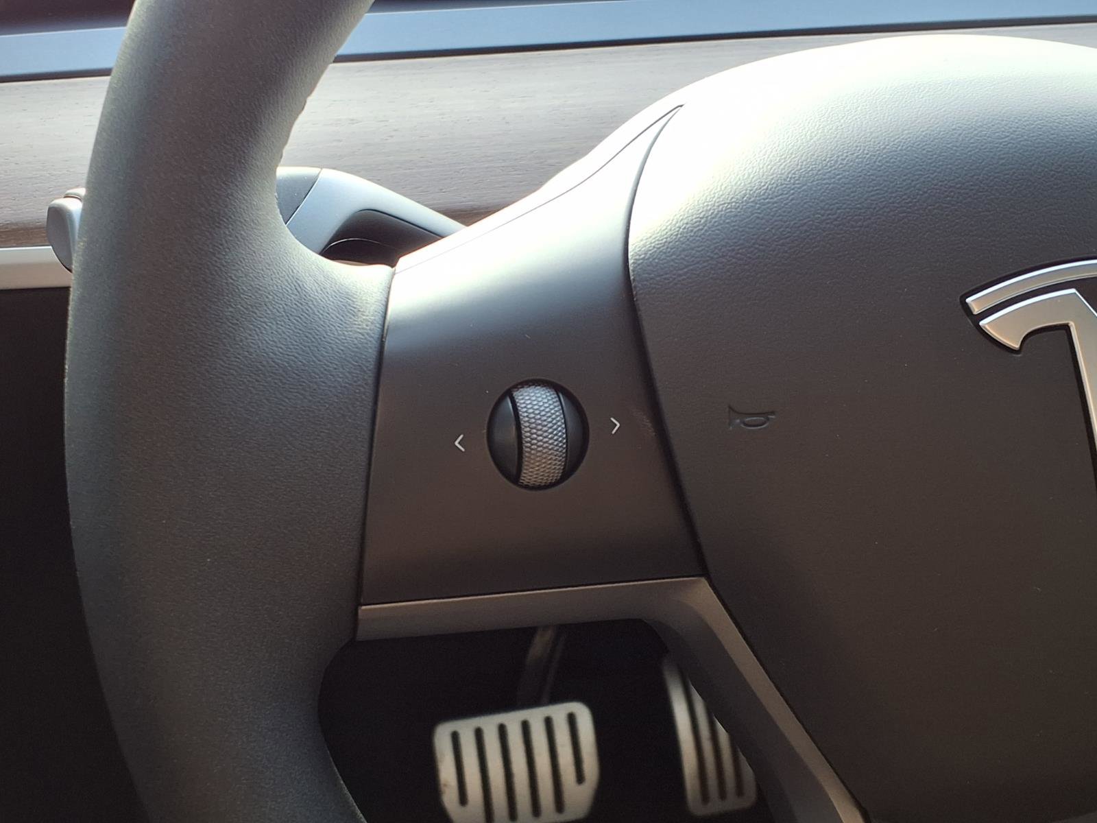 Used 2024 Tesla Model Y Long Range image 14