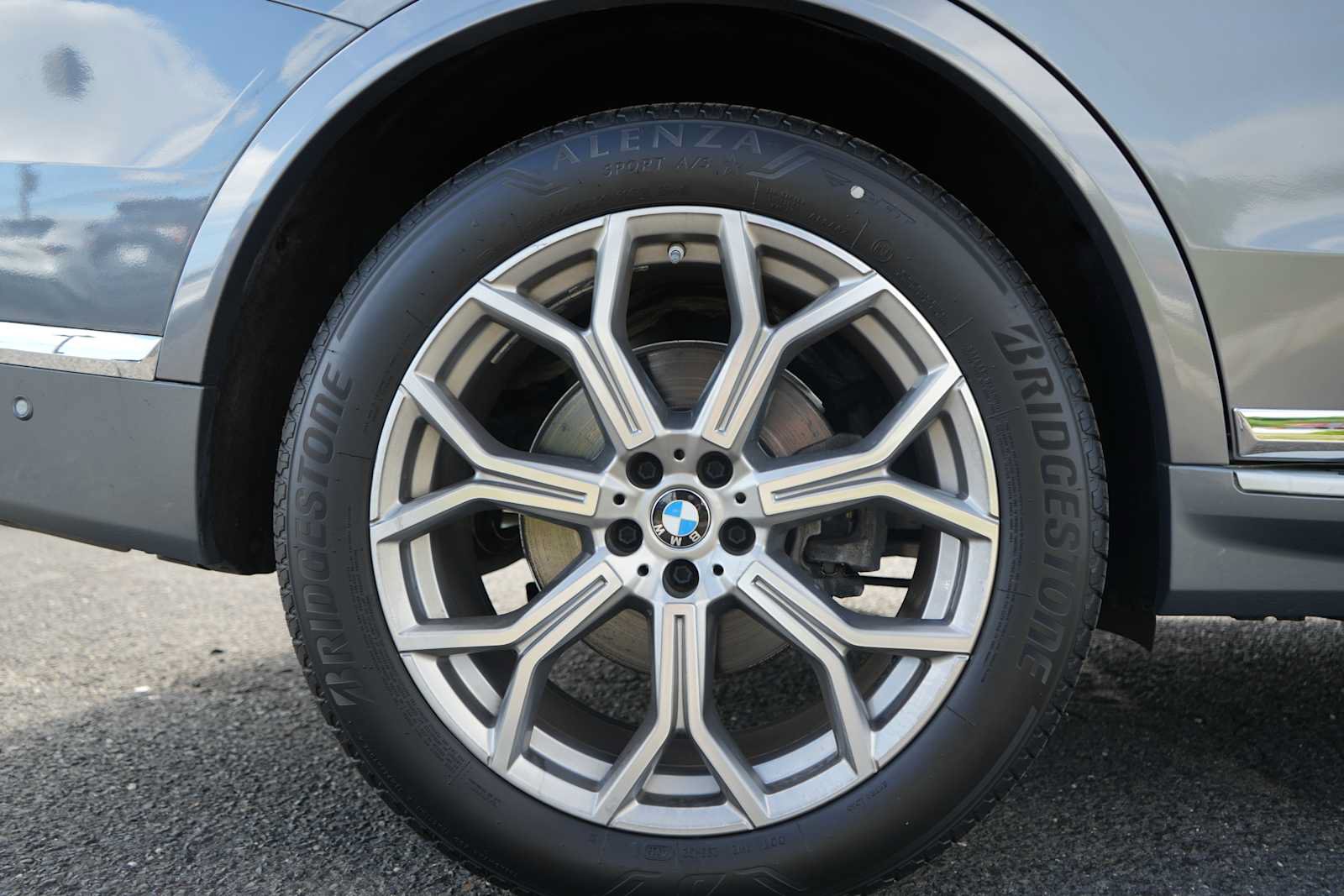 Used 2023 BMW X7 xDrive40i AWD/4WD image 7