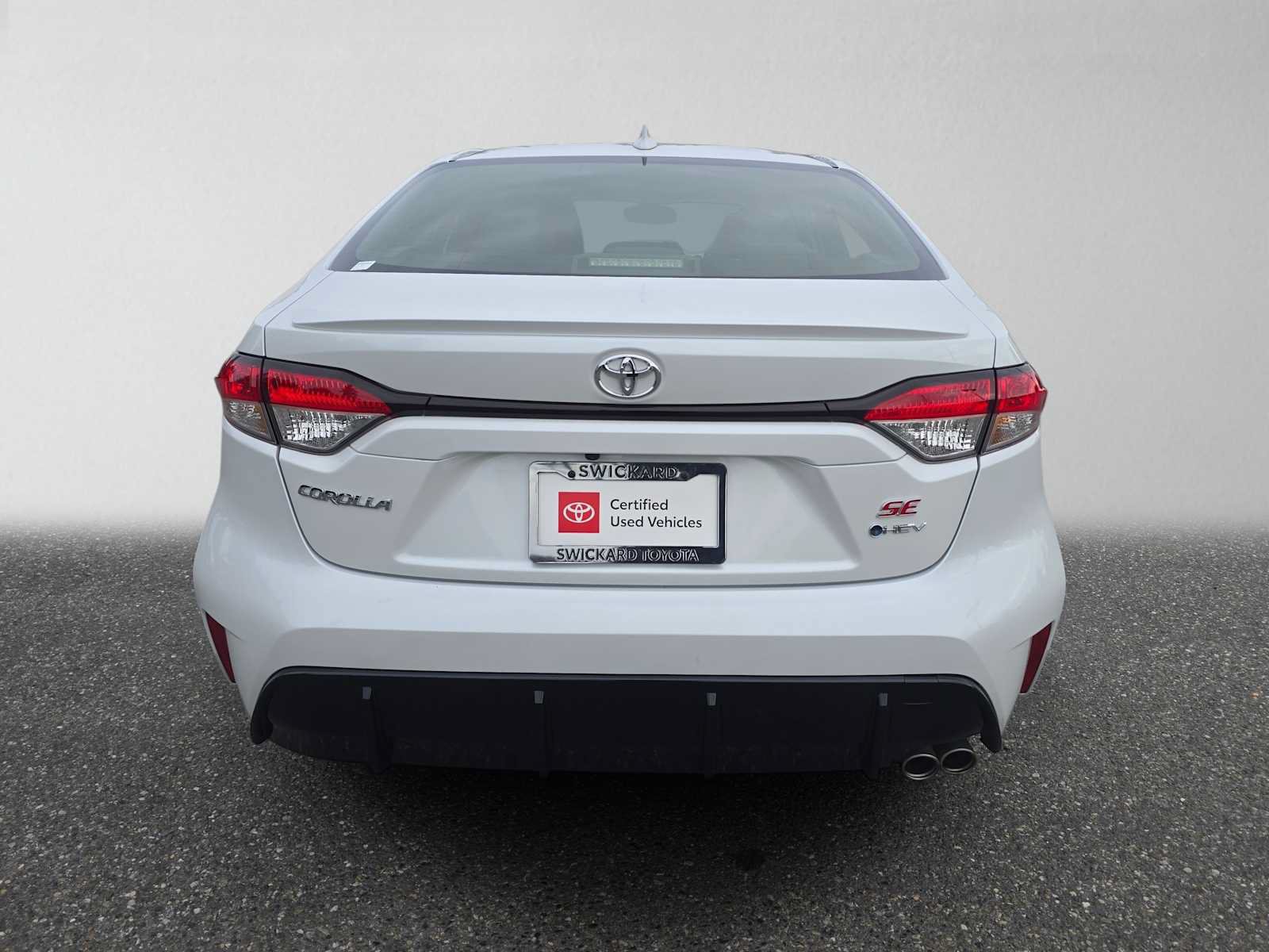 Certified 2026 Toyota Corolla SE w/ SE Premium Package FWD image 4