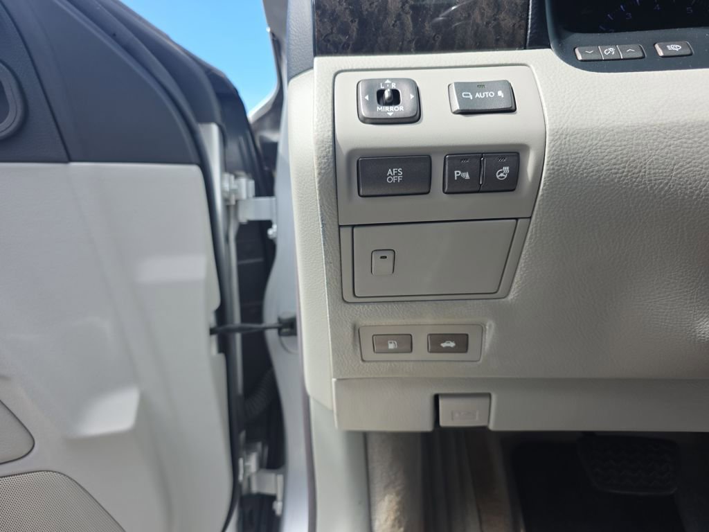 Used 2009 Lexus LS 460 AWD image 23