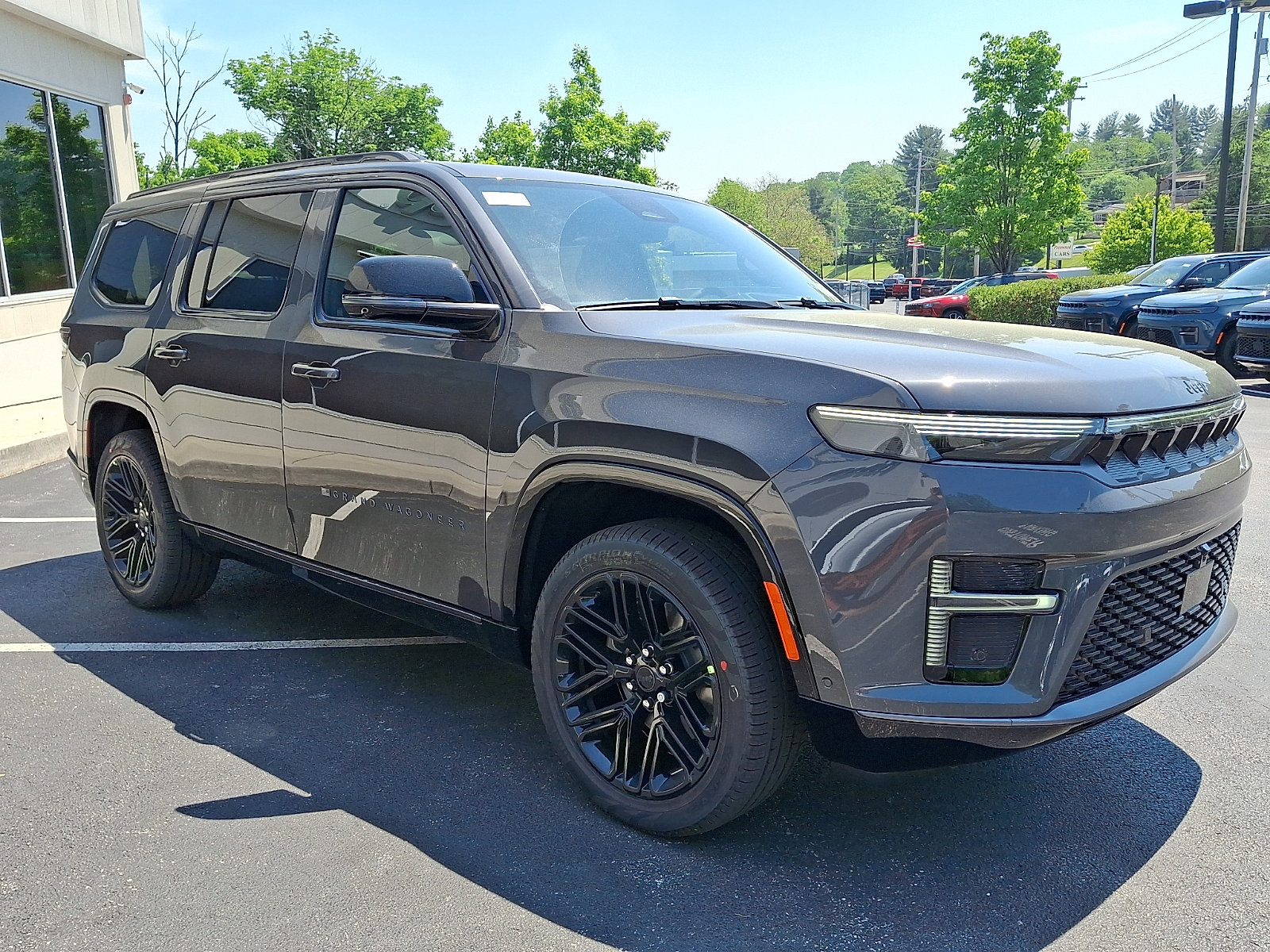 New 2026 Jeep Grand Wagoneer Limited AWD/4WD image 2
