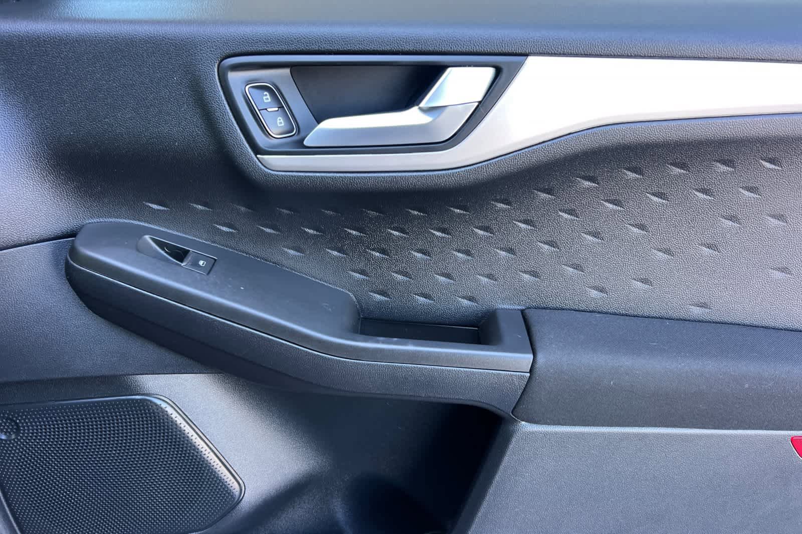 Used 2020 Ford Escape SE FWD image 19