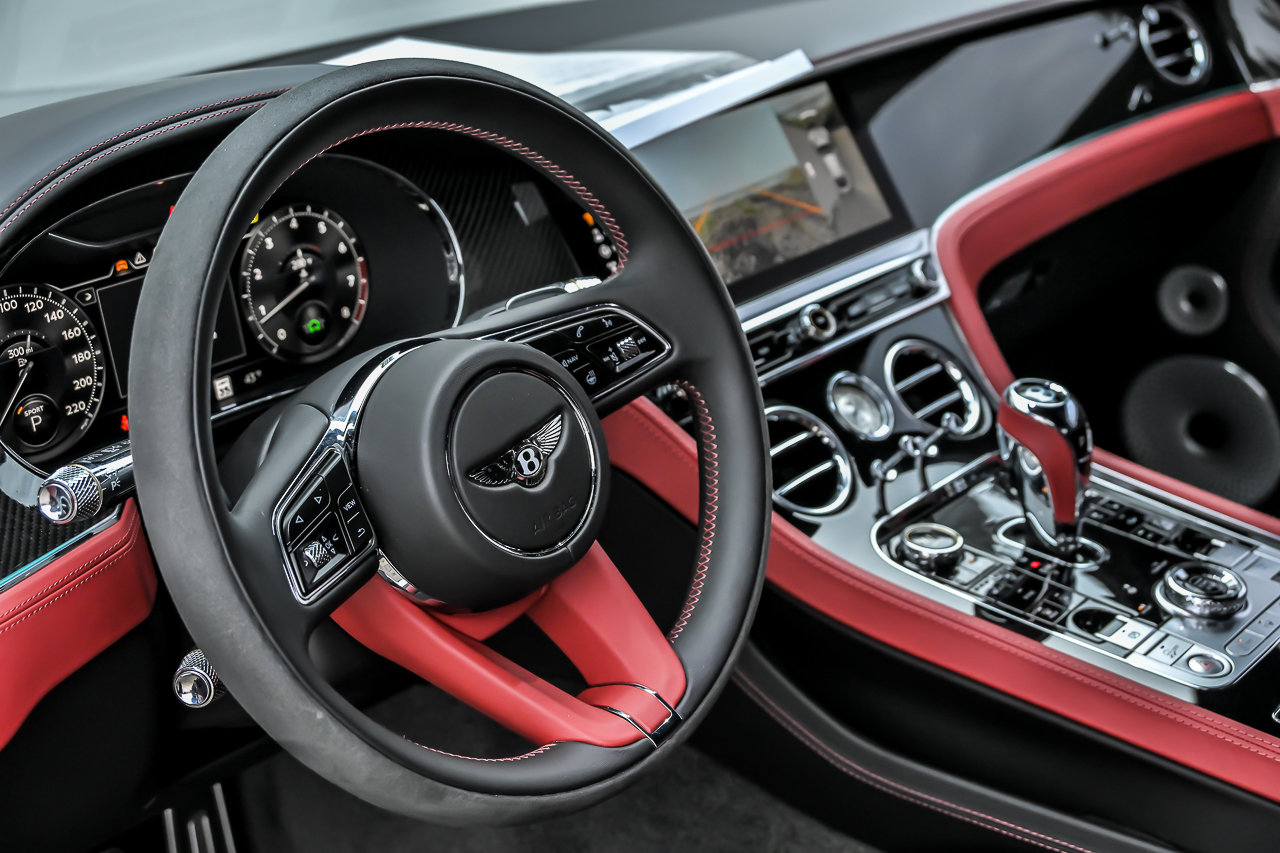 Used 2023 Bentley Continental GT V8 image 29