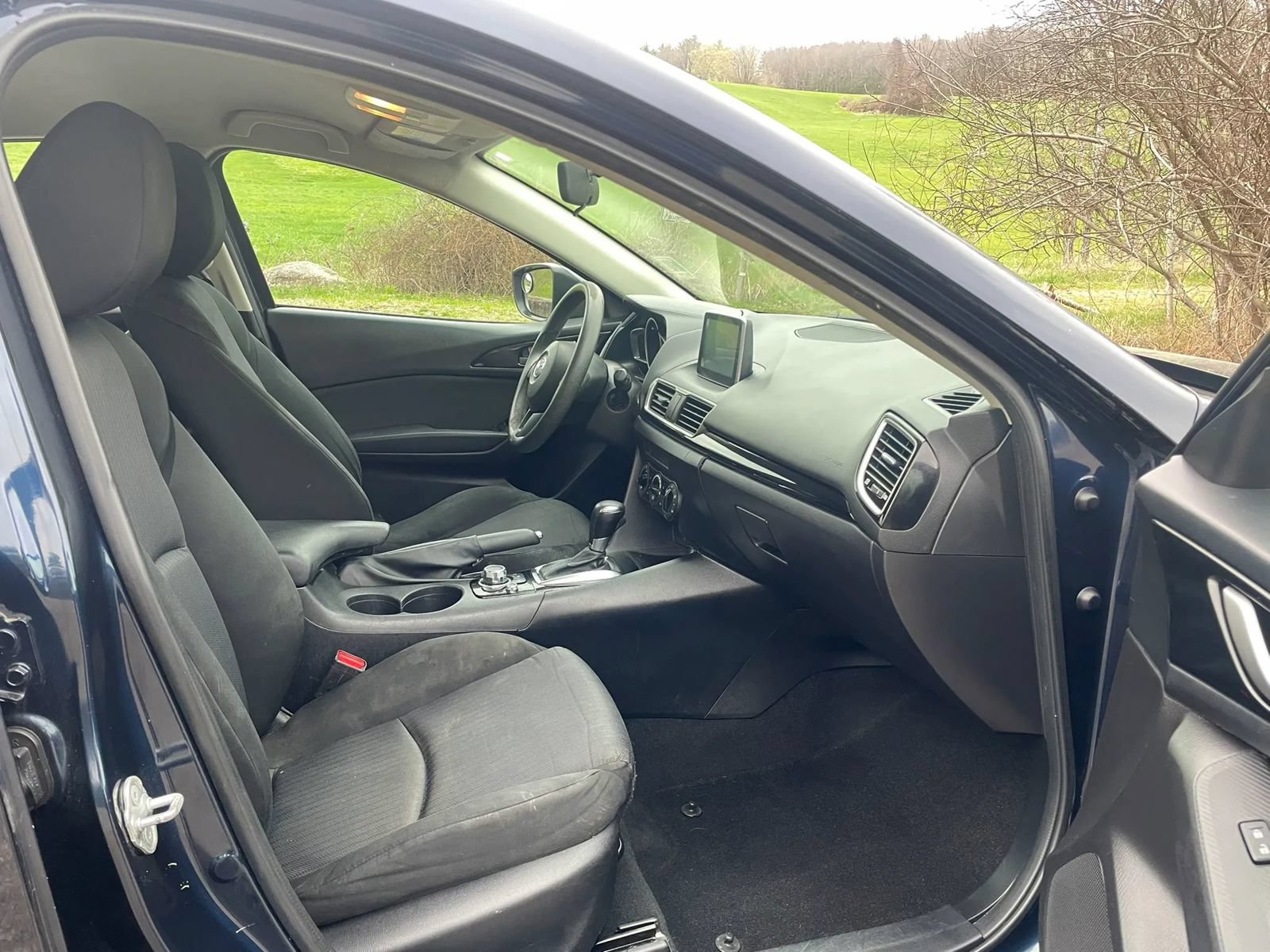 Used 2015 MAZDA MAZDA3 i Sport FWD image 26